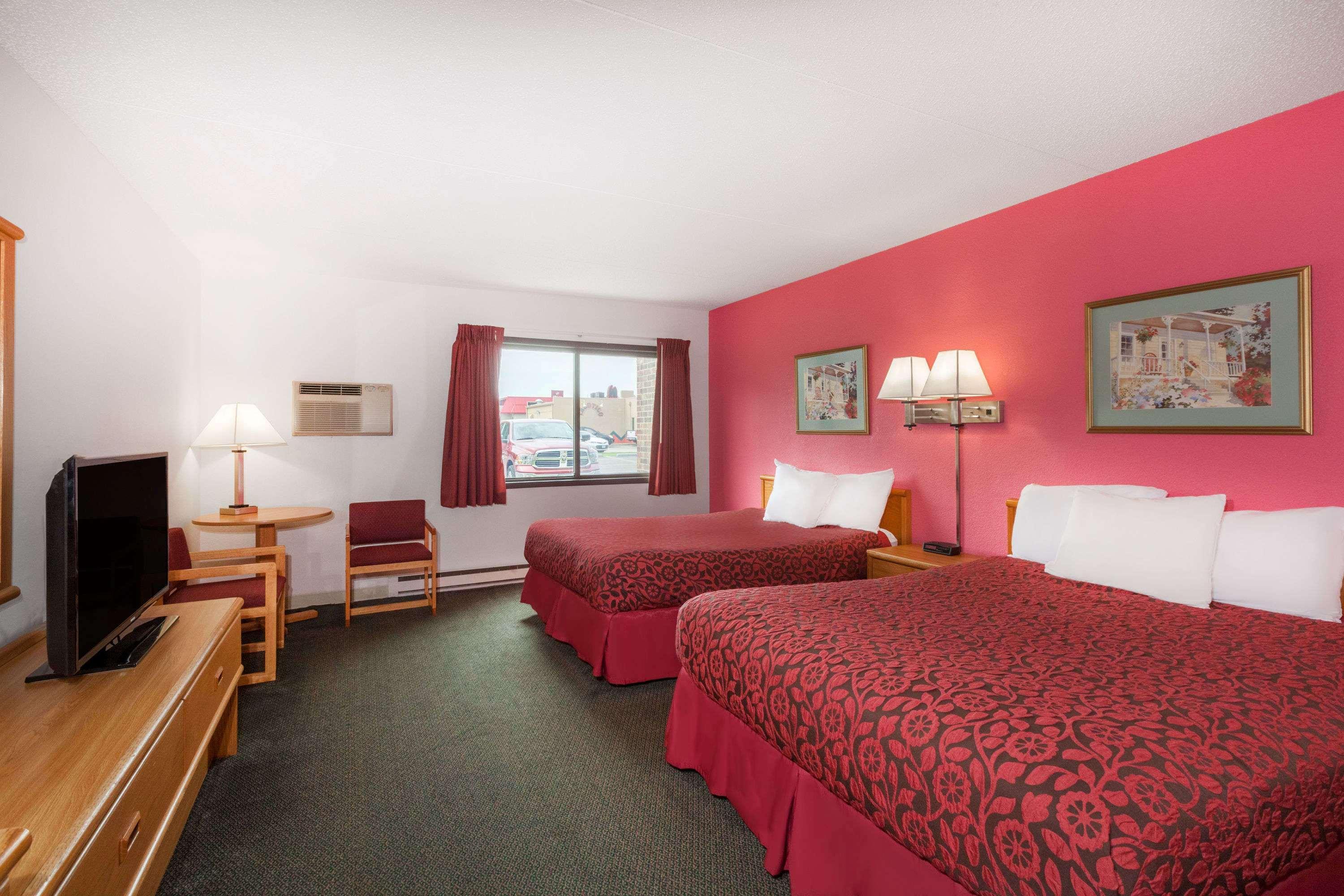 Days Inn By Wyndham Mason City Esterno foto