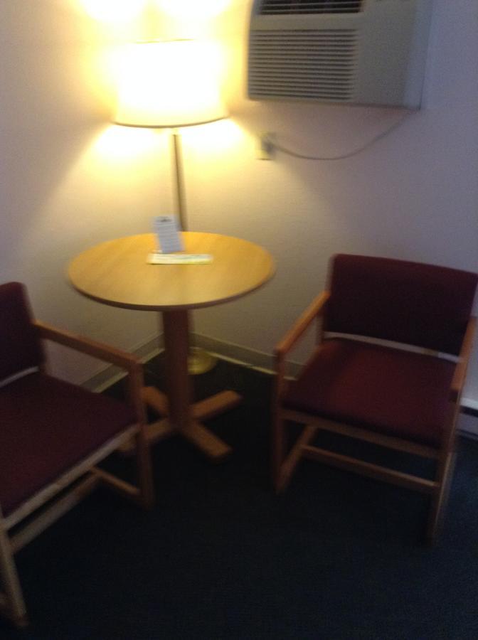 Days Inn By Wyndham Mason City Esterno foto