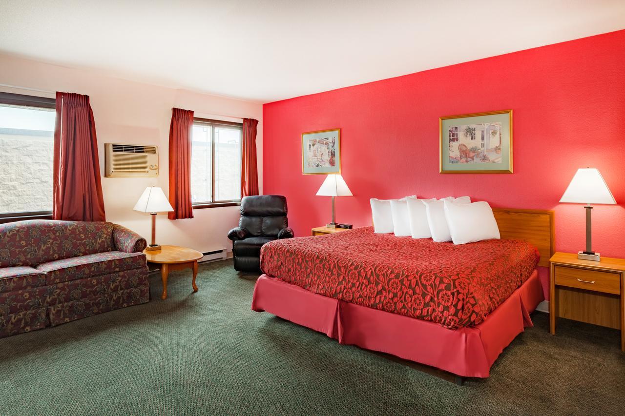 Days Inn By Wyndham Mason City Esterno foto