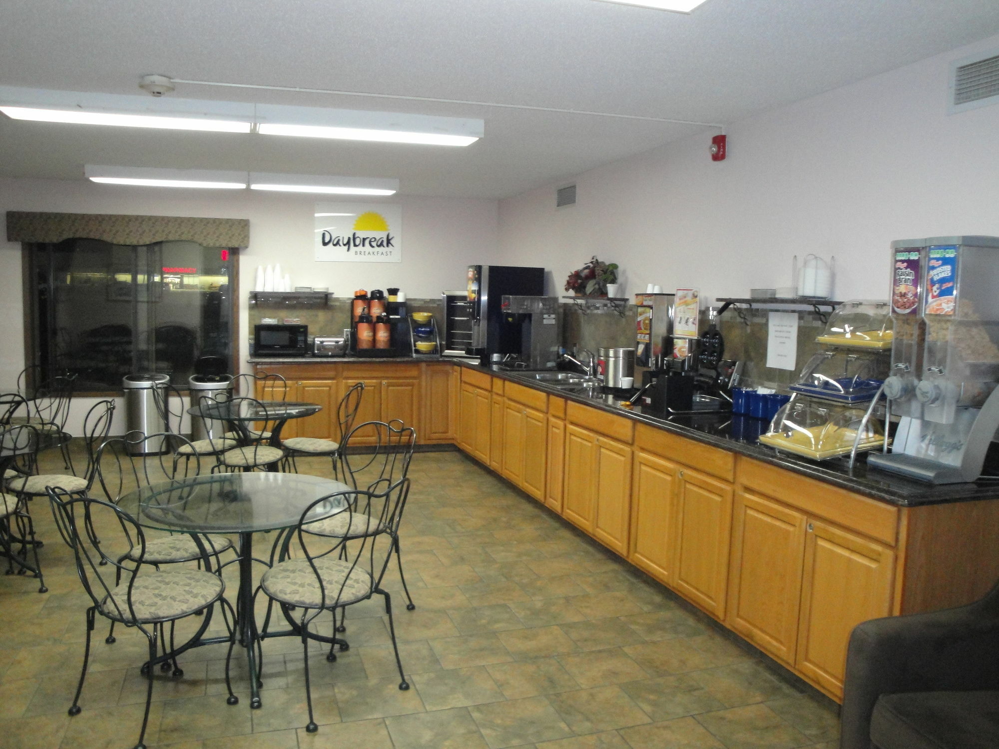 Days Inn By Wyndham Mason City Esterno foto
